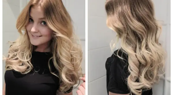 Här är en tjej med vackra, blonda lockar. Hon visar hur man får lockar att hålla, med en fin glans och volym.
