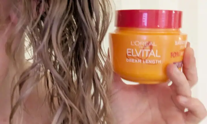 Hårinpackning för blekt hår. L'Oréal Elvital Dream Length räddar torrt och skadat hår.